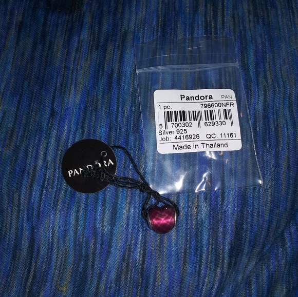 PANDORA,essence LOVE Charm, Fuchsia Red Crystal - Picture 5 of 5